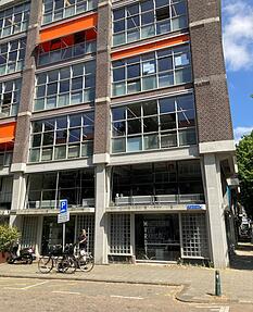 Das Büro ist in einem denkmalgeschützten Gebäude beheimatet. Das Büro ist in einem denkmalgeschützten Gebäude beheimatet.