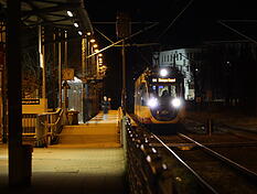 Nahe der Haltestelle &Ouml;hringen-Cappel haben sich Kinder in Lebensgefahr begeben.