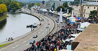 Bei der Einheitsfeier rund um die Saarbrücker Innenstadt und die Saar drängten sich vor allem am Freitag Tausende Menschen über die Festmeile. Bei der Einheitsfeier rund um die Saarbrücker Innenstadt und die Saar drängten sich vor allem am Freitag Tausende Menschen über die Festmeile.