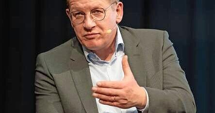 Im Wahlkampf hat Dr. Eberhard Birk viele Versprechungen gemacht. Seit eineinhalb Jahren ist er nun Bürgermeister von Löwenstein, die Kritik an seiner Amtsführung wächst.