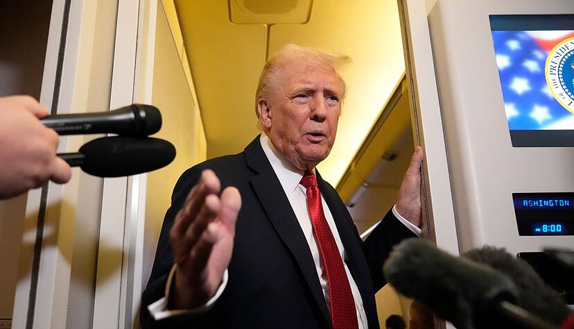 US-Präsident Donald Trump spricht sich für ein Einfrieren des Frontverlaufs aus. US-Präsident Donald Trump spricht sich für ein Einfrieren des Frontverlaufs aus.