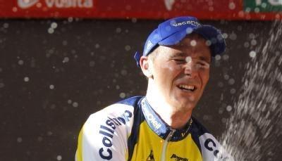 Spurtsieger Borut Bozic lässt auf dem Siegerpodest die Korken knallen. Spurtsieger Borut Bozic lässt auf dem Siegerpodest die Korken knallen.