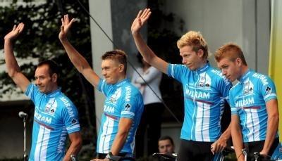Das Team Milram bei der Tour-Präsentation in Brest.