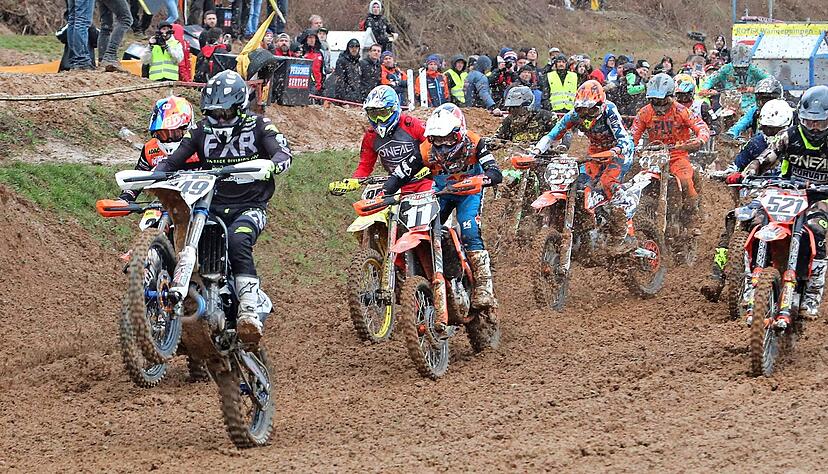 2019 fand das bislang letzte Winter-Motocross des MCC Frankenbach statt. Ein Bild, das es am Pfauenhof frühestens 2024 wieder zu sehen gibt. 2019 fand das bislang letzte Winter-Motocross des MCC Frankenbach statt. Ein Bild, das es am Pfauenhof frühestens 2024 wieder zu sehen gibt.