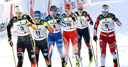 Victoria Carl (1.v.l) und Katharina Hennig (2.v.l.) in Aktion. Victoria Carl (1.v.l) und Katharina Hennig (2.v.l.) in Aktion.