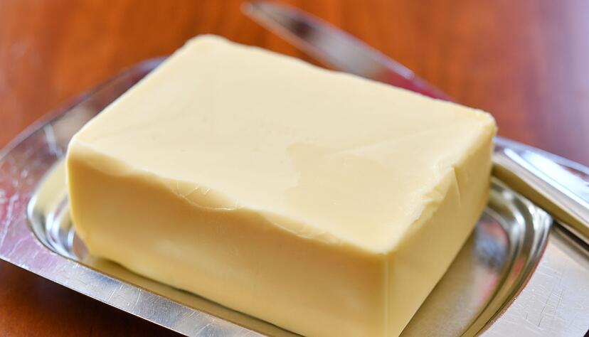 Im Herbst 2024 war Butter auf den Rekordpreis von 2,39 Euro gestiegen. (Archivbild)