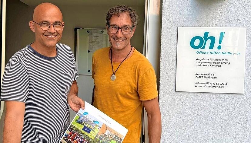 Offene Türen bieten Sven Seuffert-Uzler und Carsten Hummel (von links) von den Offenen Hilfen an, wenn es um die Beratung von Sportvereinen geht. Sie sollen inklusiver werden. Offene Türen bieten Sven Seuffert-Uzler und Carsten Hummel (von links) von den Offenen Hilfen an, wenn es um die Beratung von Sportvereinen geht. Sie sollen inklusiver werden.