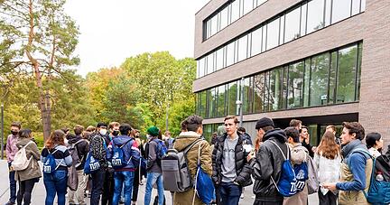Am Wochenende wurden bei der TUM Heilbronn die neuen Erstsemester begrüßt. Etwa 215 sind es an der Zahl, rund 70 davon im neuen Bachelorstudiengang Information Engineering. Die TUM will in den kommenden Jahren weiter wachsen.
Foto: TUM Heilbronn
