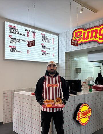 Mevl&uuml;t Kok bringt mit Bungee Burger den Smashburger nach Heilbronn.