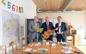 Gut gelaunt bei der Meseno-Einweihung im Treffpunkt-Raum: (v. li.) Meseno-Vorstand Hans Hamb&uuml;cher, OB Harry Mergel und Stadtsiedlung-Gesch&auml;ftsf&uuml;hrer Dominik Buchta.
Fotos: Christiana Kunz