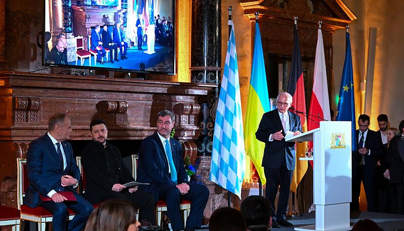 Stellvertretend f&uuml;r den Mut und die Kraft der Ukrainer im Krieg gegen Russland nahm Pr&auml;sident Wolodymyr Selenskyj den Ewald-von-Kleist-Preis entgegen.