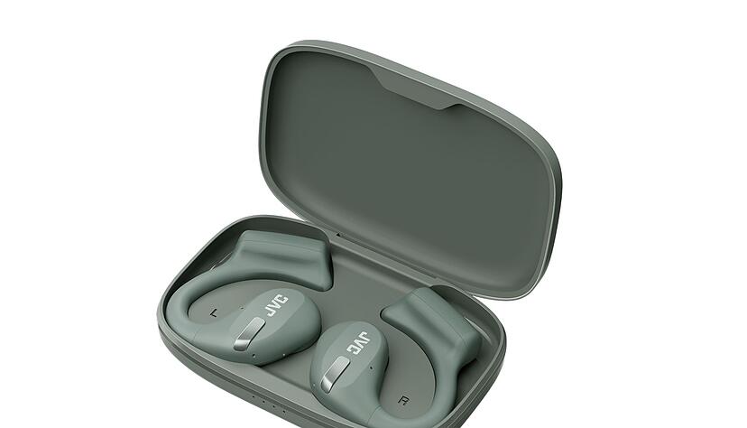 Die Nearphones HA-NP50T von JVC sind Kopfh&ouml;rer, die frei vor den Ohren platziert werden und Musik und Stimmen selbst in lauten Umgebungen deutlich und mit vollem Volumen h&ouml;rbar machen (ca. 129 Euro).
