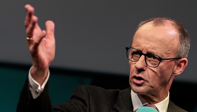 &laquo;Wir m&uuml;ssen jetzt Priorit&auml;ten neu ordnen&raquo;, sagt Friedrich Merz.