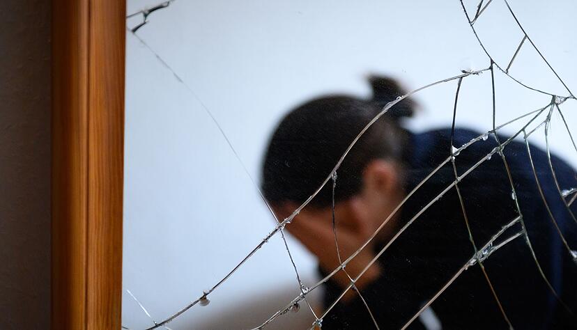 Die Zahl der Frauen und Mädchen, die Opfer von Übergriffen durch Verwandte werden, steigt. (Illustration) Die Zahl der Frauen und Mädchen, die Opfer von Übergriffen durch Verwandte werden, steigt. (Illustration)