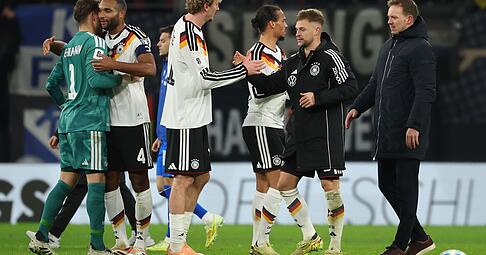 Abklatschen, abhaken: Die Nationalelf ist 2026 in Amerika dabei. Aber der Wankelmut wird sie weiter begleiten. Abklatschen, abhaken: Die Nationalelf ist 2026 in Amerika dabei. Aber der Wankelmut wird sie weiter begleiten.