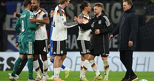 Abklatschen, abhaken: Die Nationalelf ist 2026 in Amerika dabei. Aber der Wankelmut wird sie weiter begleiten.