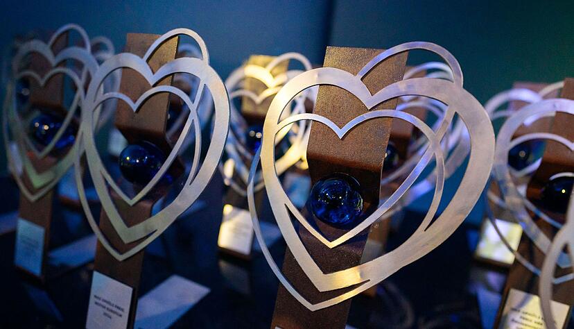 Die begehrten Troph&auml;en des Filmfestivals Max Oph&uuml;ls Preis wechselten am Samstagabend in Saarbr&uuml;cken den Besitzer: Zus&auml;tzlich zu den Statuen gab es 19 Preise mit einer Gesamtdotierung von knapp 130.000 Euro.