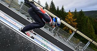 Ab diesem Wochenende fliegen sie wieder: Der Skisprung-Weltcup mit Andreas Wellinger beginnt.