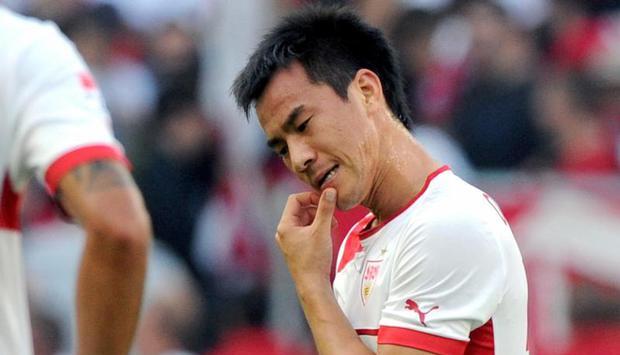 Der ehemalige VfB-Spieler Shinji Okazaki beendet im Sommer 2024 seine Karriere. Der ehemalige VfB-Spieler Shinji Okazaki beendet im Sommer 2024 seine Karriere.