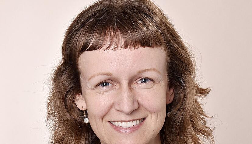 Kerstin Kopp, Yogalehrerin mit Krankenkassenzertifizierung und Pressereferentin des BDYoga (Berufsverband der Yogalehrenden in Deutschland e.V.) Kerstin Kopp, Yogalehrerin mit Krankenkassenzertifizierung und Pressereferentin des BDYoga (Berufsverband der Yogalehrenden in Deutschland e.V.)