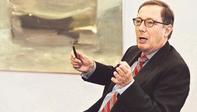 "Mein Arbeitseinsatz ist ungebrochen", sagt das Stadtoberhaupt. Das ist gut so. Denn Heilbronn hat in den nächsten Jahren viel vor.Fotos: Dennis Mugler "Mein Arbeitseinsatz ist ungebrochen", sagt das Stadtoberhaupt. Das ist gut so. Denn Heilbronn hat in den nächsten Jahren viel vor.Fotos: Dennis Mugler