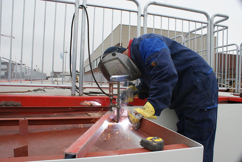 Vom Dieseltanker zum Experimenta-Schiff