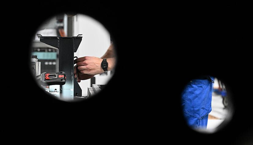 Viele Maschinenbauer im Land rechnen mit mehr Kurzarbeit. Manche haben auch bereits einen Stellenabbau angekündigt. (Symbolbild) Viele Maschinenbauer im Land rechnen mit mehr Kurzarbeit. Manche haben auch bereits einen Stellenabbau angekündigt. (Symbolbild)