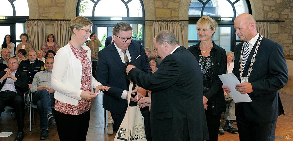 Amtseinf&uuml;hrung B&uuml;rgermeister G&uuml;glingen | 5. Mai