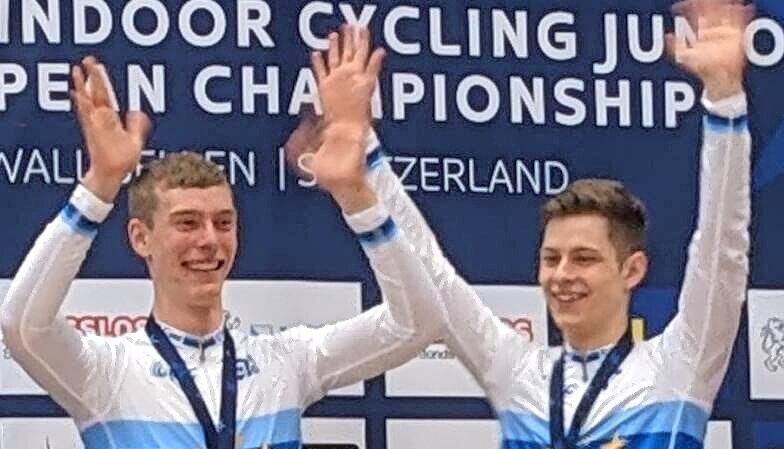 Erneut EM-Gold: Simon Riedinger (li.) und Jonas M&auml;chtig.
Foto: Susanne Maier