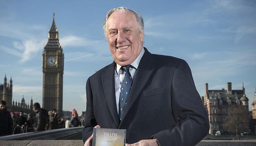Forsyth arbeitete lange als Journalist im Ausland. (Archivbild) Forsyth arbeitete lange als Journalist im Ausland. (Archivbild)