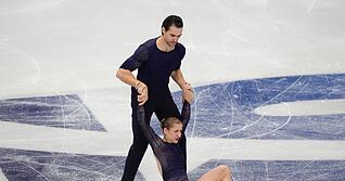 Die Olympia-Generalprobe haben Minerva Hase (v) und Nikita Volodin verpatzt.