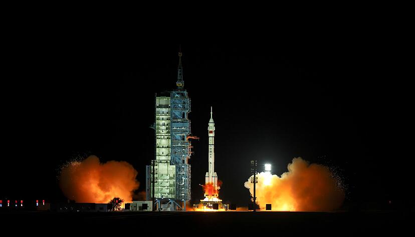 Mit der Mission «Shenzhou 21» setzt China sein ehrgeiziges Raumfahrtprogramm fort. Mit der Mission «Shenzhou 21» setzt China sein ehrgeiziges Raumfahrtprogramm fort.