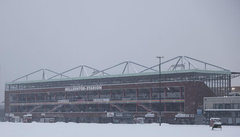 Ob hier am Samstag gespielt werden kann? Das Millerntor-Stadion des FC St. Pauli.