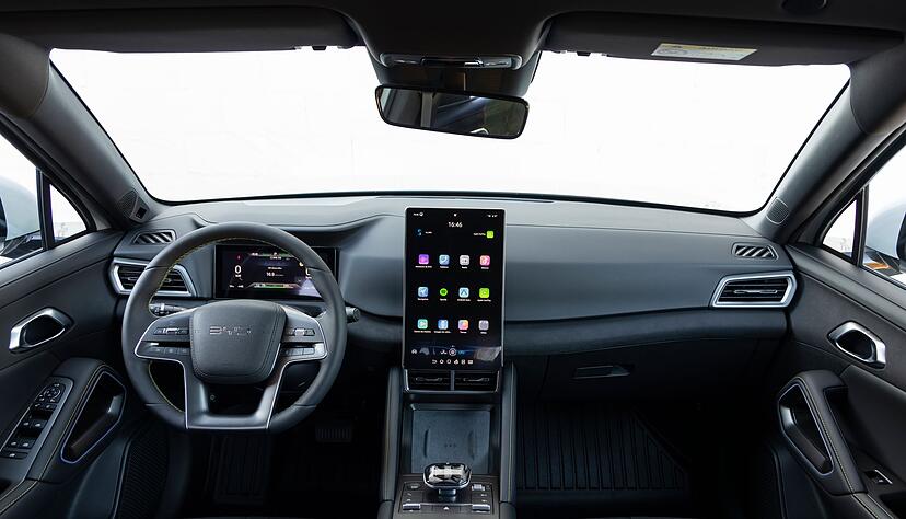 Aufger&auml;umte Gestaltung und gute Materialauswahl - zu n&uuml;chtern? Kein Problem, irgendwo im Men&uuml; versteckt sich auch eine Karaoke-App.