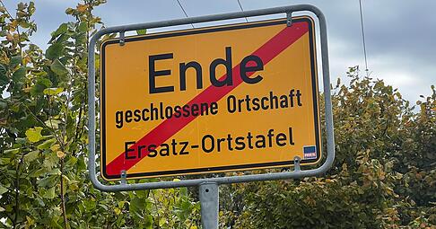 Gellmersbach ist derzeit nur eine geschlossene Ortschaft, nachdem ein Platzhalter für das gestohlene Ortsschild aufgehängt werden musste.