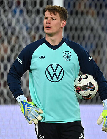 Alexander N&uuml;bel vom VfB Stuttgart steht gegen Ghana beim L&auml;nderspiel in der MHP-Arena im DFB-Tor. Die Aufstellung ist da.