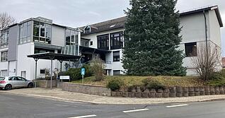 Das betroffene Pflegeheim in H&uuml;ffenhardt wird von der Gruppe Domus Cura mit Sitz in Stuttgart betrieben.