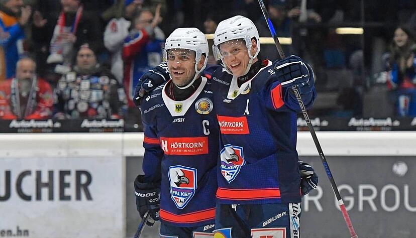 Um Frederik Cabana (von links) und Corey Mapes als Integrationsfiguren w&uuml;rden die neuen Falken-Macher am liebsten die Mannschaft f&uuml;r die Saison 2026/27 aufbauen.