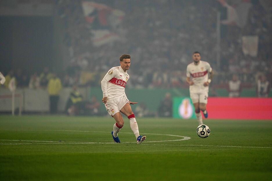 Maximilian Mittelst&auml;dt: In der Dreierkette defensiv gut, aber offensiv fehlte er dem VfB vor allem im ersten Durchgang. Note: 3,5