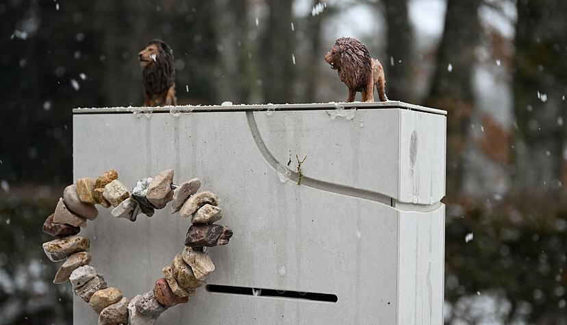 Die Familie hat das Design des Grabsteins mitgestaltet.