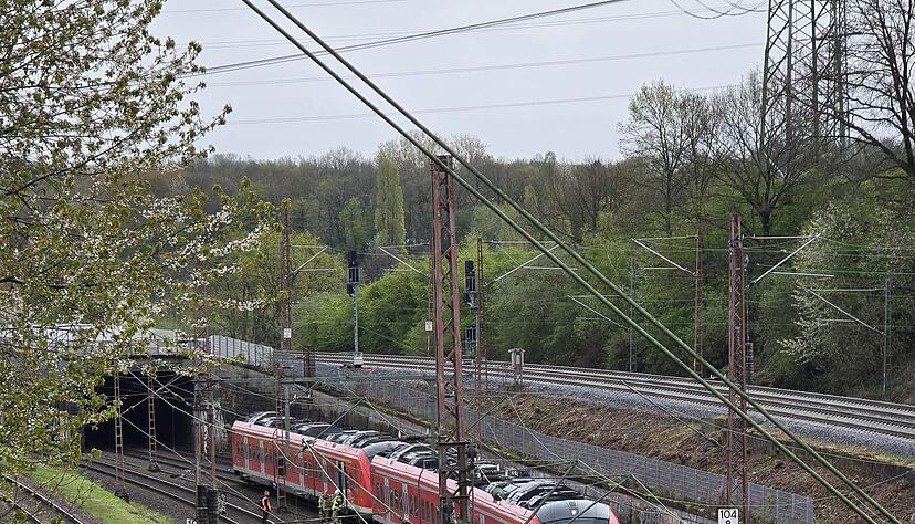 65 Fahrg&auml;ste mussten evakuiert werden.
