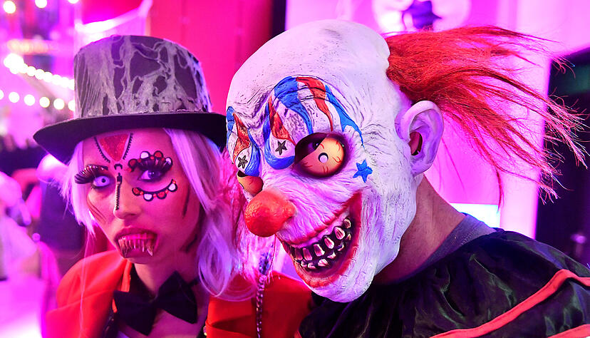 Bestimmte Kostüme sind an Halloween nicht erlaubt. Bestimmte Kostüme sind an Halloween nicht erlaubt.