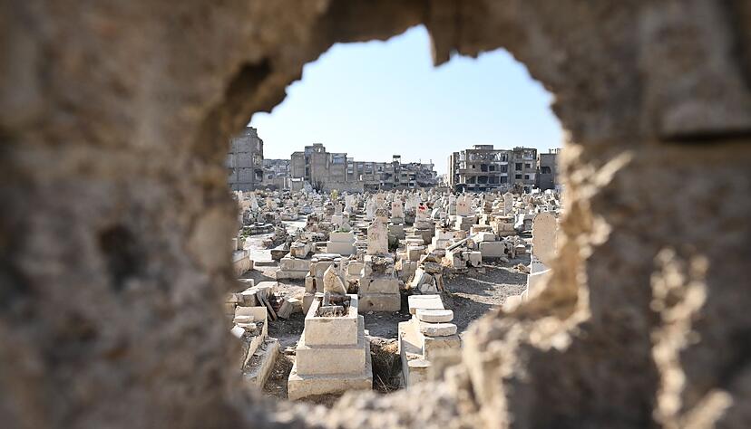 Ruinen und ein Friedhof - viel mehr ist nicht &uuml;brig geblieben von Dschubar, einem im Krieg zerst&ouml;rten Viertel von Damaskus. Auch mehrere Moscheen und eine alte Synagoge sind stark besch&auml;digt.
