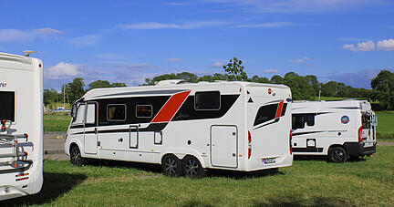 Wohnmobile und Caravans werden immer beliebter.  Foto: dpa Wohnmobile und Caravans werden immer beliebter.  Foto: dpa