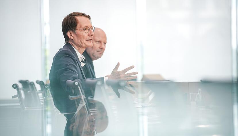 Gesundheitsminister Lauterbach: &laquo;In dieser Erk&auml;ltungs- und Grippesaison sollen besorgte Eltern nicht erneut vor leeren Apothekenregalen stehen.&raquo;