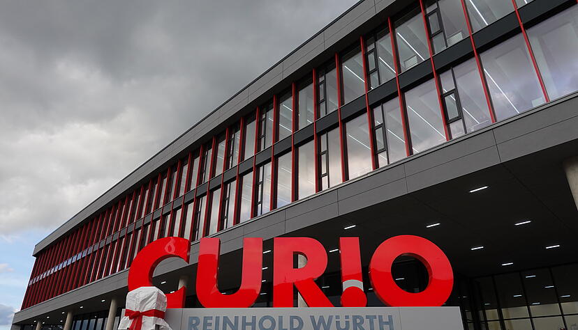Curio - angelehnt an das englische Wort für Neugier, Curiosity - heißt das Innovationszentrum von Würth am Standort Gaisbach. Curio - angelehnt an das englische Wort für Neugier, Curiosity - heißt das Innovationszentrum von Würth am Standort Gaisbach.