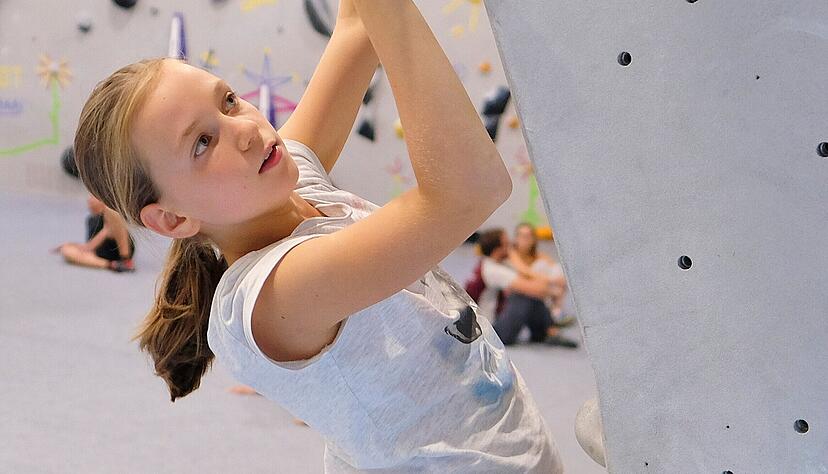Bouldern ist ein Sport für die ganze Familie.