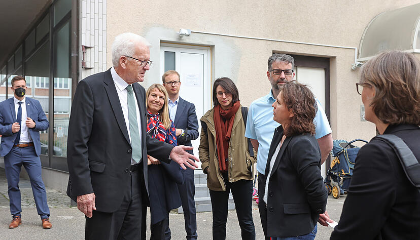 Ministerpräsident Kretschmann trifft in Heilbronn Ukraine-Flüchtlinge