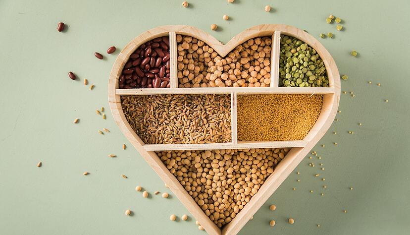 Kidneybohnen, Linsen, Kichererbsen: Hülsenfrüchte sind gute pflanzliche Eiweißlieferanten. Kidneybohnen, Linsen, Kichererbsen: Hülsenfrüchte sind gute pflanzliche Eiweißlieferanten.