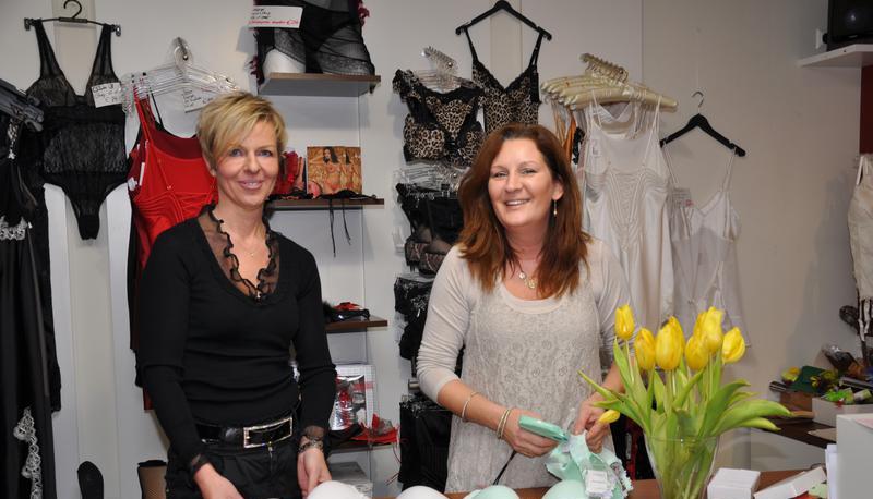 Nach zehn Jahren verlässt Bella Donna die Leintalgemeinde. Inhaberin Tatjana Bingenheimer und ihre Mitarbeiterin Sabine Hauser sind zuversichtlich, dass ihnen die Kundinnen folgen werden.
Fotos: Claudia Kostner Nach zehn Jahren verlässt Bella Donna die Leintalgemeinde. Inhaberin Tatjana Bingenheimer und ihre Mitarbeiterin Sabine Hauser sind zuversichtlich, dass ihnen die Kundinnen folgen werden.
Fotos: Claudia Kostner